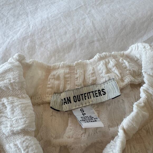 Urban Outfitters UO Paula Bubble Knit Top White Size S Mock Neck Textured Tee - Picture 3 of 5